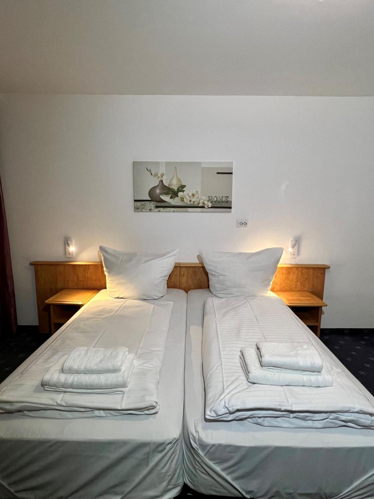 Rösrath Hotel Neo Cologne Bonn Airport מראה חיצוני תמונה