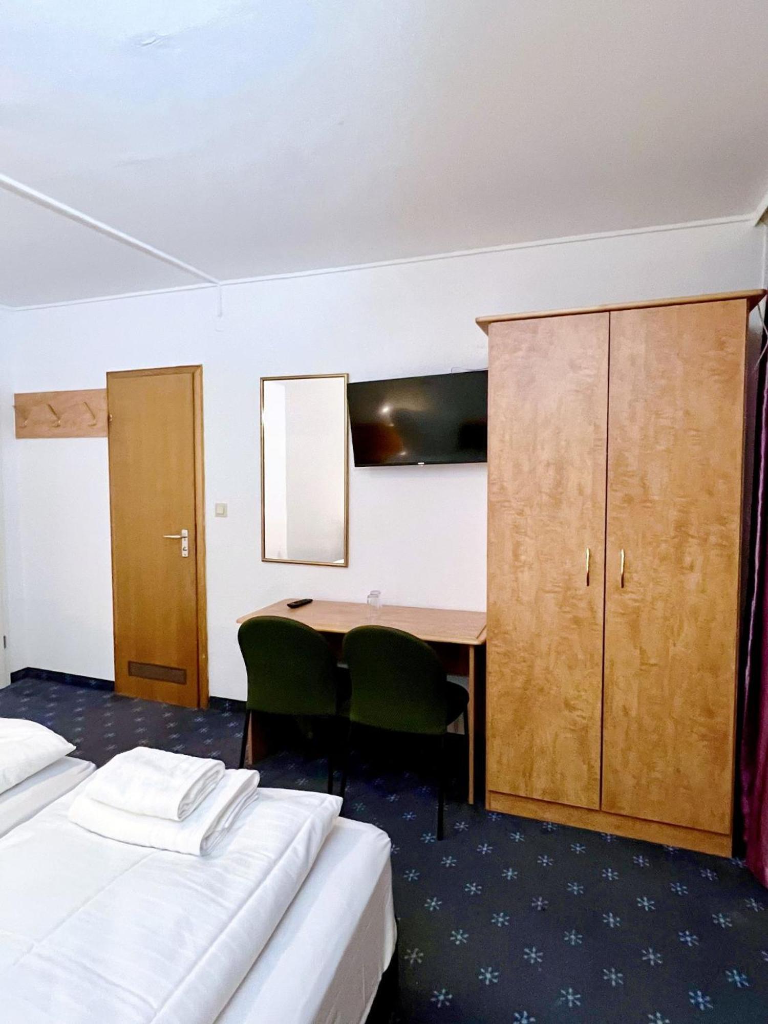 Rösrath Hotel Neo Cologne Bonn Airport מראה חיצוני תמונה