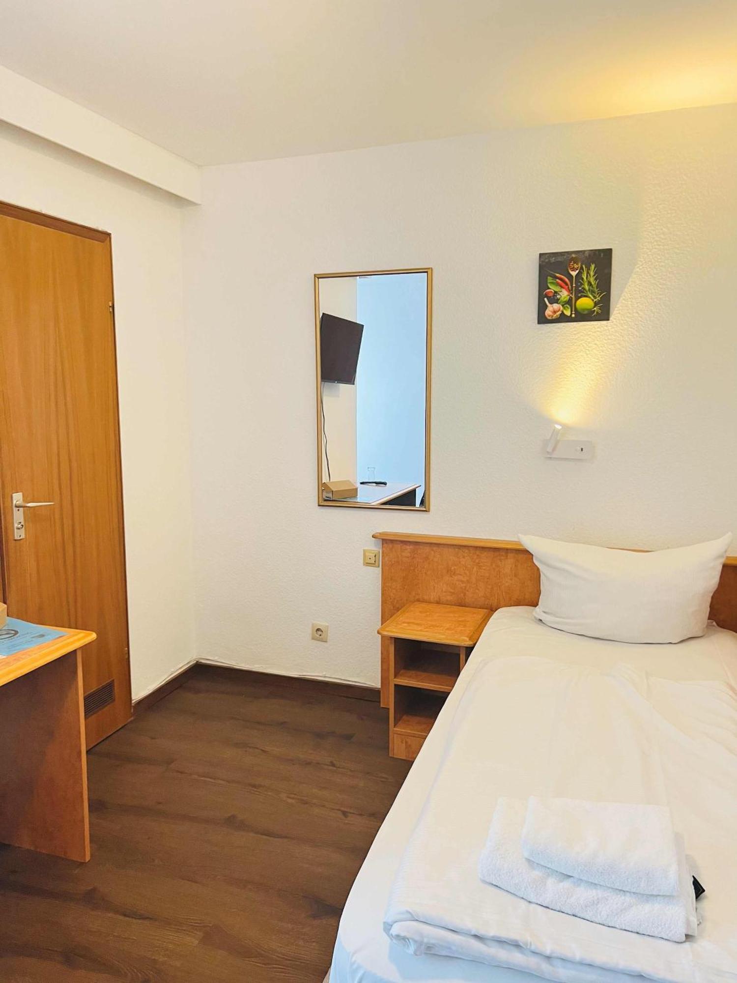 Rösrath Hotel Neo Cologne Bonn Airport מראה חיצוני תמונה